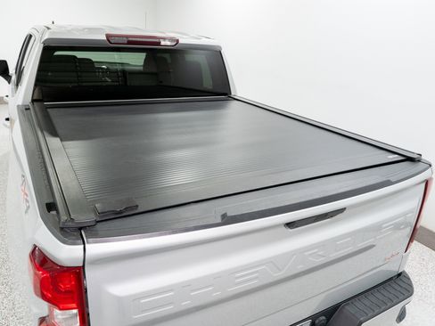 Used 2021 Chevrolet Silverado 1500 RST image 11