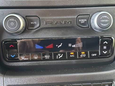 Used 2026 RAM ProMaster 3500 w/ Quick Order Package 22G SLT FWD image 24