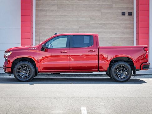Used 2023 Chevrolet Silverado 1500 RST w/ Z71 Off-Road Package AWD/4WD image 7
