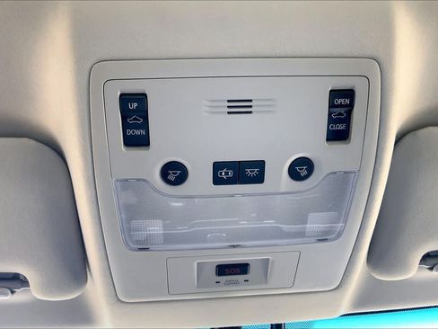Used 2014 Lexus ES 350 w/ Luxury Package FWD image 34