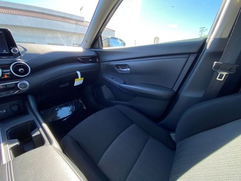 Used 2025 Nissan Sentra SV image 33
