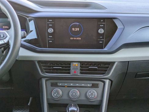 Certified 2022 Volkswagen Taos SE image 20