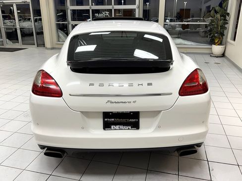Used 2012 Porsche Panamera 4 image 5