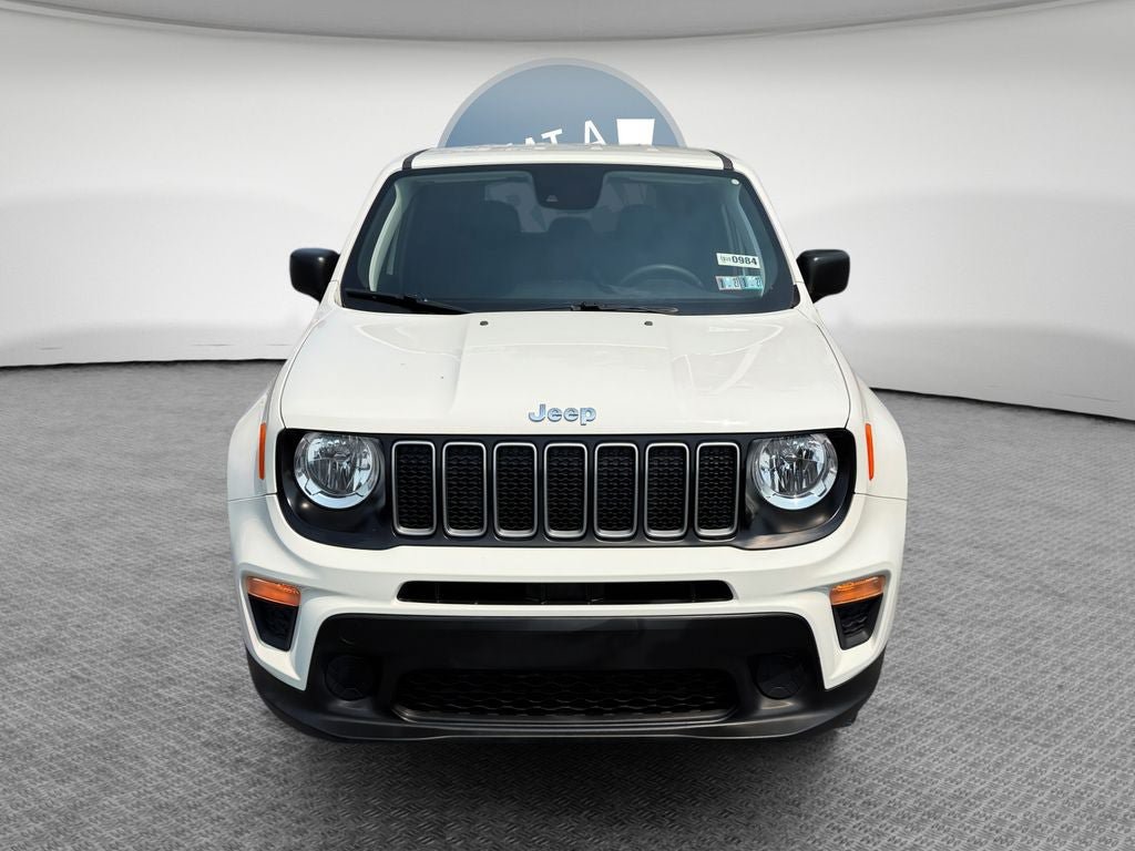 Used 2023 Jeep Renegade Latitude AWD/4WD image 9