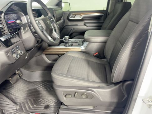 Used 2023 Chevrolet Silverado 1500 LT Trail Boss w/ Protection Package image 5