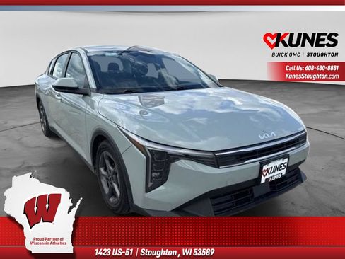 Used 2025 Kia K4 FWD image 1