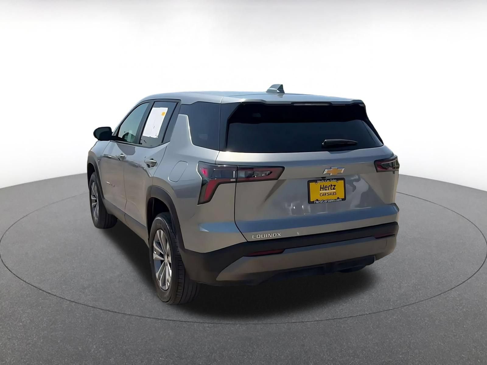 Used 2025 Chevrolet Equinox LT FWD image 10