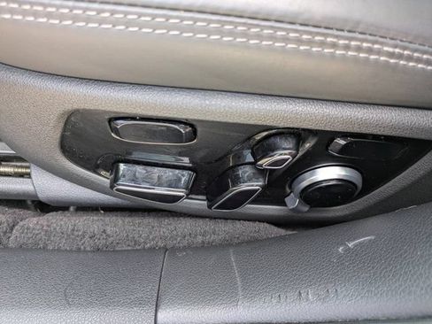 Used 2019 Genesis G90 3.3T Premium AWD/4WD image 19