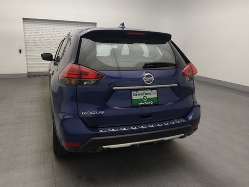 Used 2017 Nissan Rogue S FWD image 6
