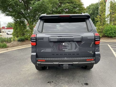 Used 2025 Toyota 4Runner TRD Off-Road AWD/4WD image 7