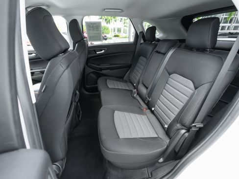 Used 2023 Ford Edge SE image 33