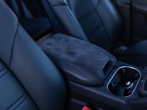 Certified 2023 Porsche Cayenne GTS AWD/4WD image 54