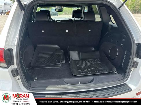 Used 2019 Jeep Grand Cherokee Altitude AWD/4WD image 10