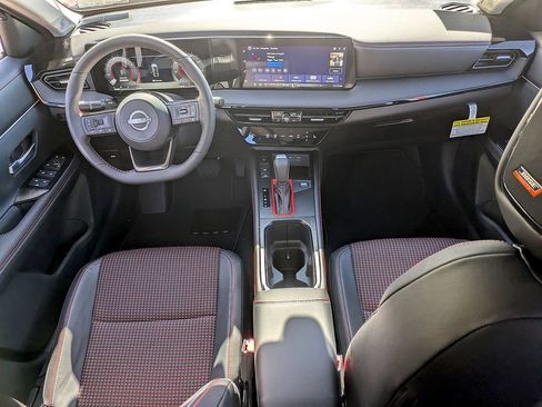 New 2026 Nissan Kicks SR w/ SR Premium Package AWD/4WD image 17