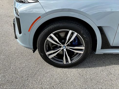 Used 2026 BMW X7 xDrive40i image 13