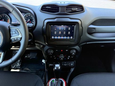 Used 2020 Jeep Renegade Trailhawk w/ Popular Equipment Group image 15