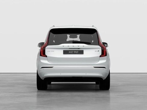 New 2026 Volvo XC90 B5 Core w/ Protection Package image 4