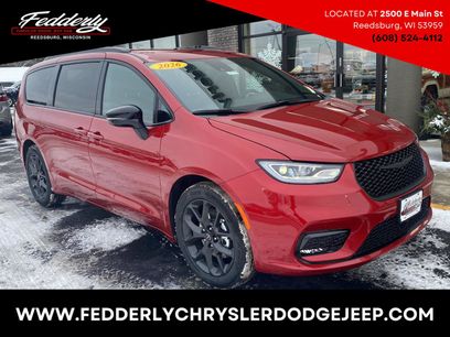 New 2026 Chrysler Pacifica Select w/ S Appearance Package