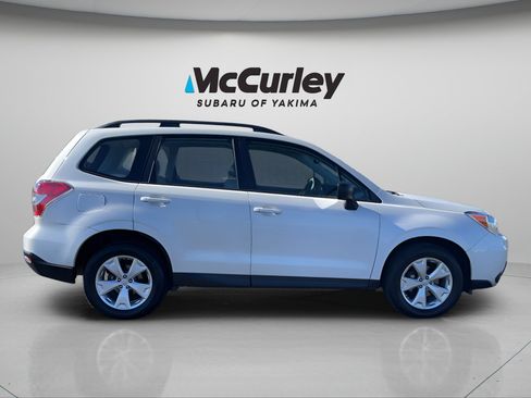 Used 2015 Subaru Forester 2.5i w/ Alloy Wheel Package AWD/4WD image 6