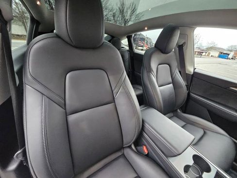 Used 2024 Tesla Model Y Long Range image 54