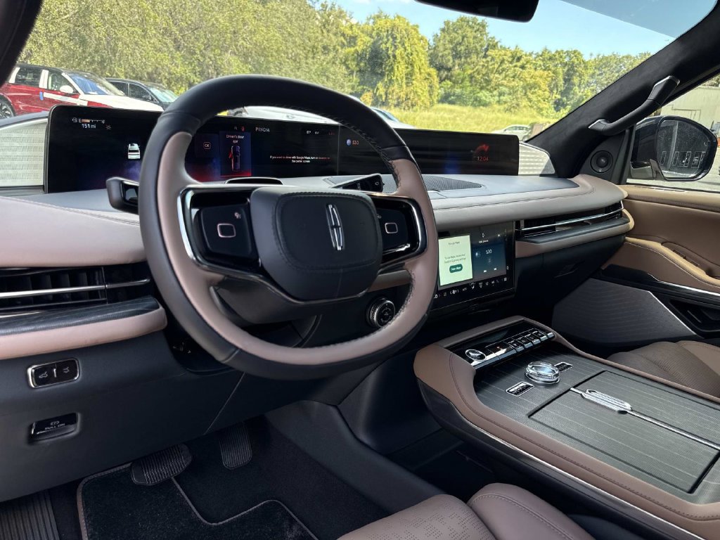 New 2027 Lincoln Navigator Black Label AWD/4WD image 35
