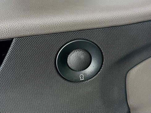 Used 2020 Lincoln Corsair Reserve w/ Appearance Package FWD image 19