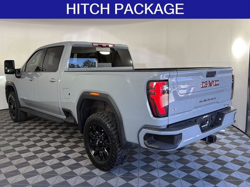 Used 2024 GMC Sierra 2500 AT4 w/ Technology Package AWD/4WD image 7