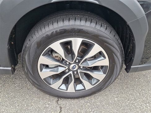 Certified 2025 Subaru Outback Limited image 9