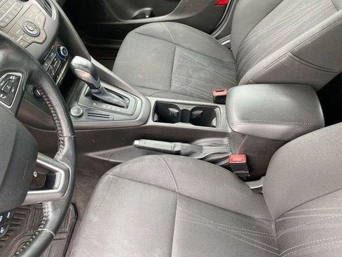 Used 2015 Ford Focus SE w/ SE Sport Package FWD image 48