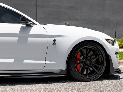 Used 2022 Ford Mustang Shelby GT500 w/ Technology Package RWD image 13