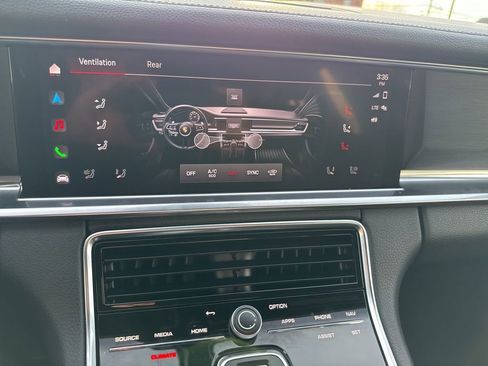 Used 2022 Porsche Panamera 4 Platinum Edition image 35