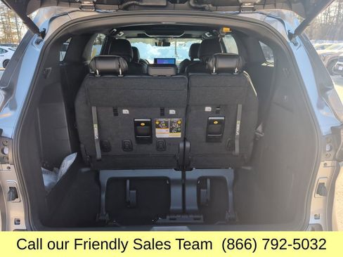 New 2026 Toyota Sienna Limited image 21