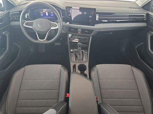 Used 2025 Volkswagen Jetta SE image 25