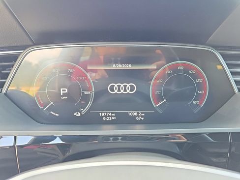 Used 2024 Audi Q8 e-tron Premium AWD/4WD image 14