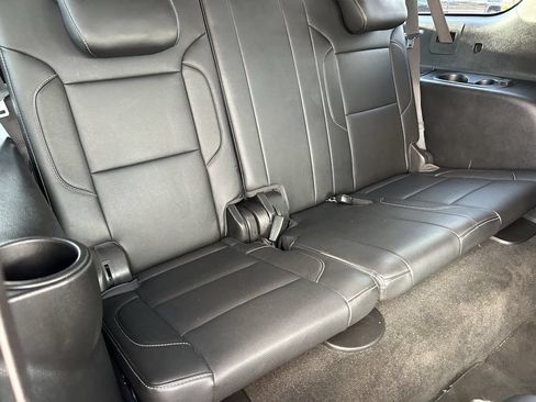Used 2018 GMC Yukon XL SLT w/ Open Road Package AWD/4WD image 15