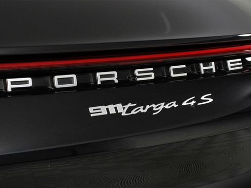 Used 2021 Porsche 911 Targa 4S image 22