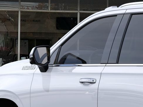 New 2026 Chevrolet Tahoe High Country w/ Sun And Tow Package AWD/4WD image 36