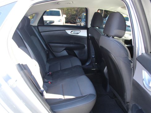 Used 2024 Kia Forte LXS image 12