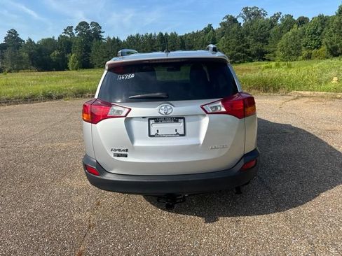 Used 2015 Toyota RAV4 Limited w/ Technology Package FWD image 8