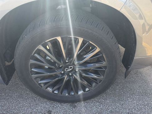 Used 2025 INFINITI QX80 Autograph w/ Autograph Exterior Package image 6