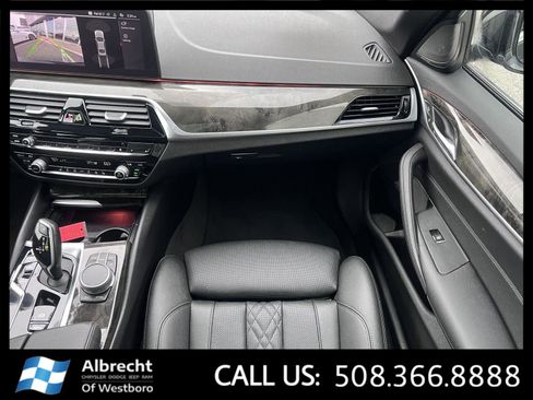 Used 2021 BMW 530i xDrive w/ Premium Package image 23