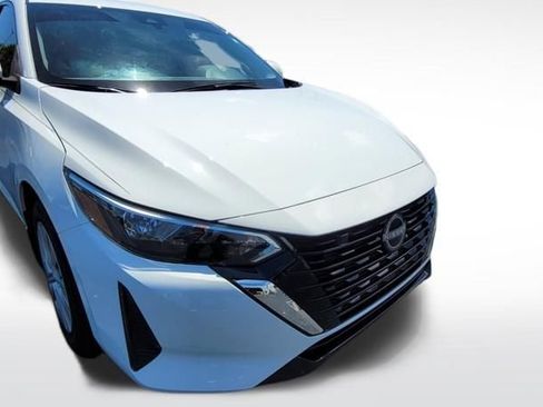 Used 2025 Nissan Sentra S w/ Trunk Package FWD image 3