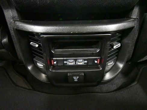 Used 2025 RAM 1500 Laramie image 16