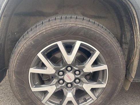 Used 2021 GMC Acadia SLE w/ Driver Convenience Package image 8