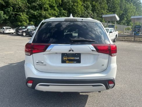 Used 2020 Mitsubishi Outlander SE AWD/4WD image 5