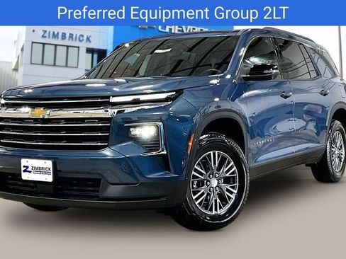 Certified 2026 Chevrolet Traverse LT w/ Driver Confidence Package AWD/4WD image 3