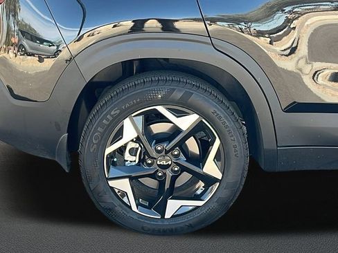 Certified 2025 Kia Seltos S image 4