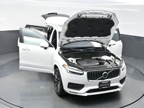 Used 2022 Volvo XC90 T6 Momentum w/ Climate Package image 38