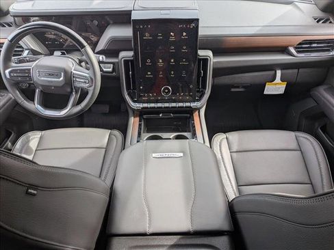 New 2026 GMC Yukon Denali w/ Denali Reserve Package image 15