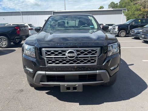 Used 2024 Nissan Frontier SV w/ Technology Package RWD image 2